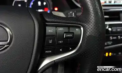 Lexus ES 2023 2.5 Автомат в Москве № 198820, миниатюра 2