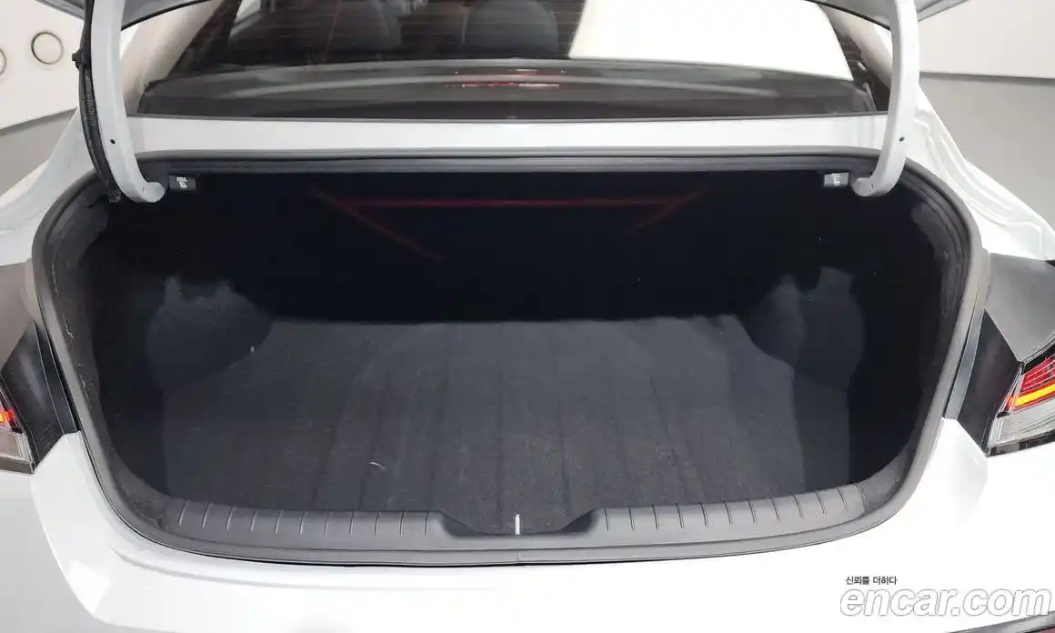 Hyundai Avante 2025 2.0 Механическая в Москве № 2037, фото 3