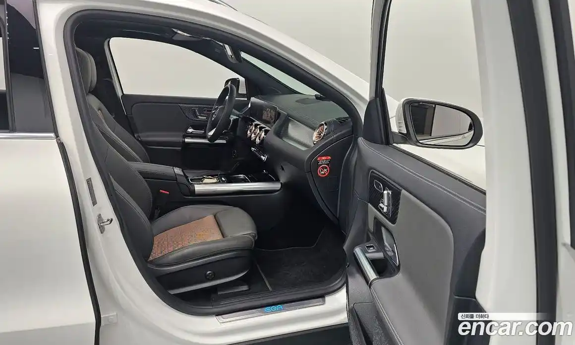 Mercedes-Benz EQA 2024 0.2 Автомат в Москве № 203855, фото 20