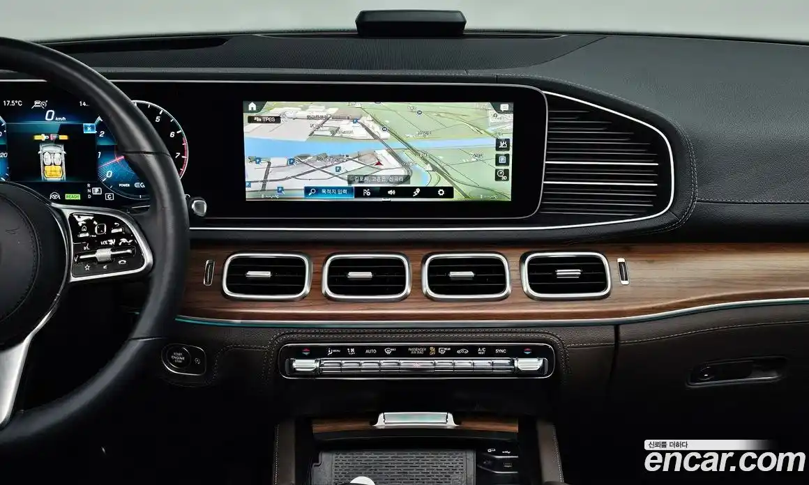 Mercedes-Benz GLE-Class 2023 3.0 Автомат в Москве № 206307, фото 3