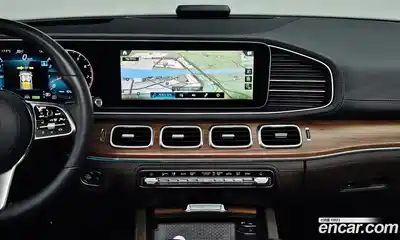 Mercedes-Benz GLE-Class 2023 3.0 Автомат в Москве № 206307, миниатюра 3