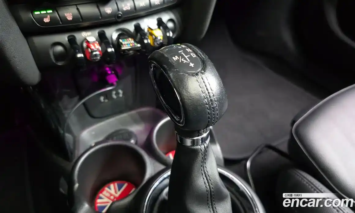 Mini Cooper 2016 1.5 Автомат в Москве № 211215, фото 11