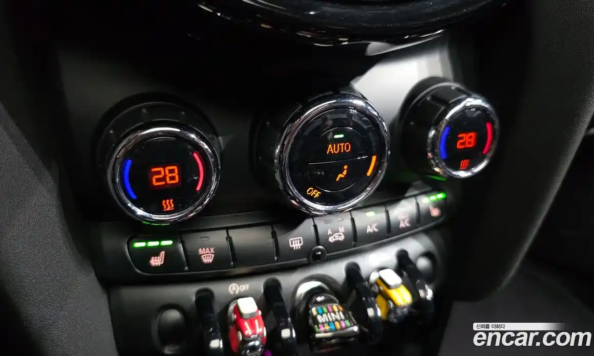 Mini Cooper 2016 1.5 Автомат в Москве № 211215, фото 18