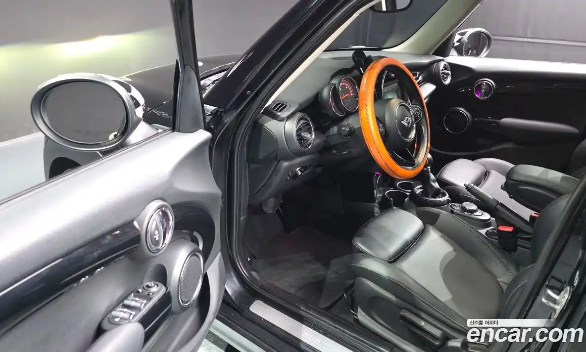 Mini Cooper 2016 1.5 Автомат в Москве № 211215, фото 7