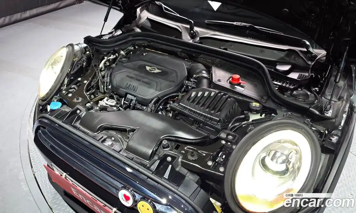 Mini Cooper 2016 1.5 Автомат в Москве № 211215, фото 8