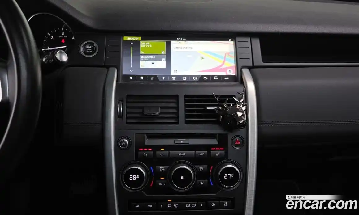 Land Rover Discovery Sport 2017 2.0 Автомат в Москве № 213765, фото 1