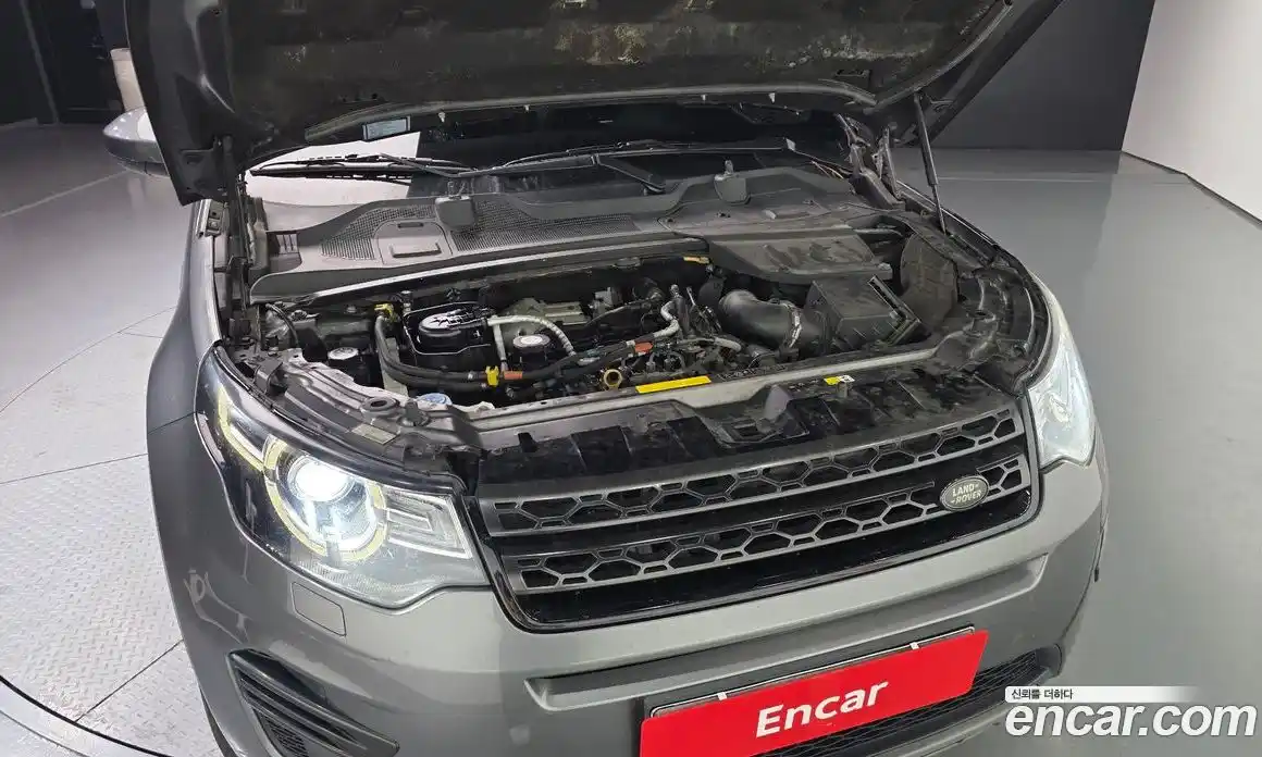 Land Rover Discovery Sport 2017 2.0 Автомат в Москве № 213765, фото 8