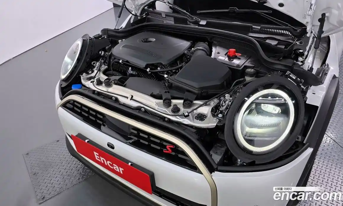 Mini Cooper 2025 2.0 Автомат в Москве № 213946, фото 1