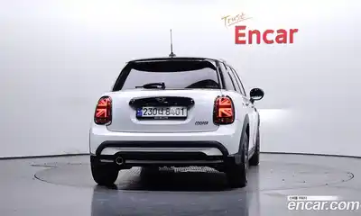 Mini Cooper 2024 1.5 Автомат в Москве № 214053, миниатюра 11