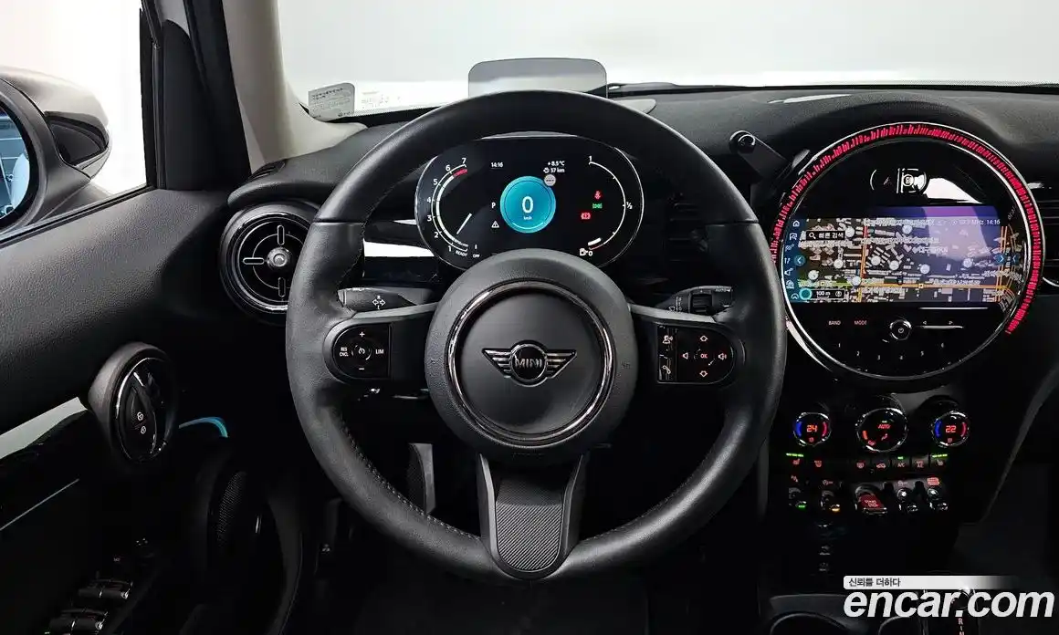 Mini Cooper 2024 1.5 Автомат в Москве № 214053, фото 3