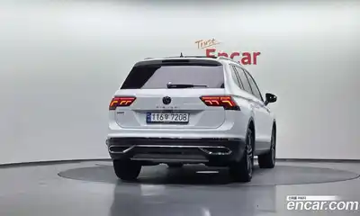 Volkswagen Tiguan 2023 2.0 Автомат в Москве № 214903, миниатюра 11