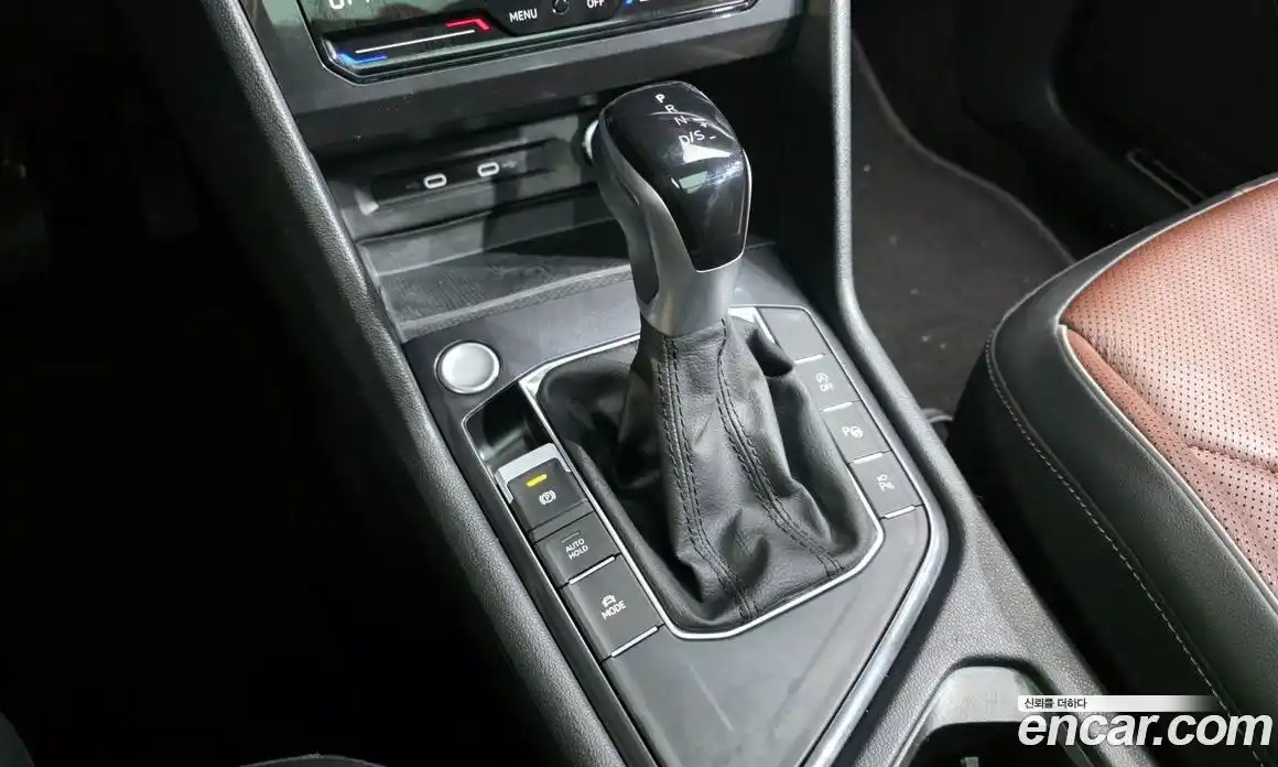 Volkswagen Tiguan 2023 2.0 Автомат в Москве № 214903, фото 15