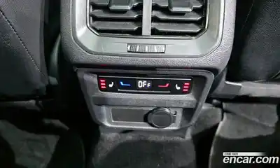 Volkswagen Tiguan 2023 2.0 Автомат в Москве № 214903, миниатюра 2