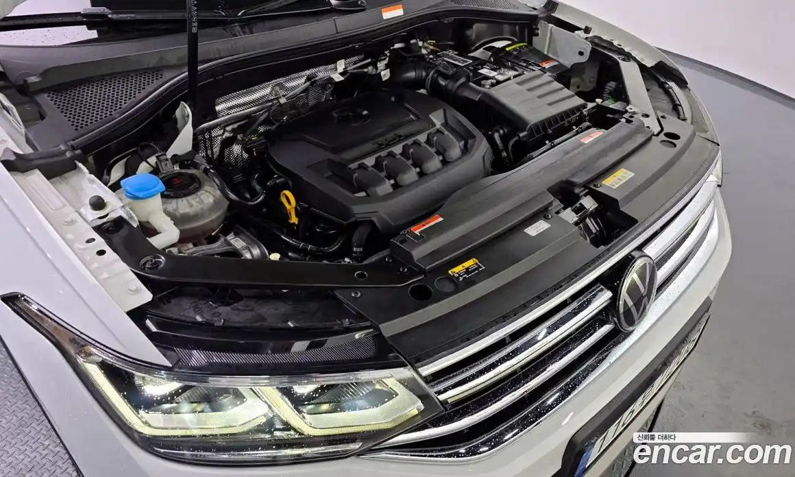 Volkswagen Tiguan 2023 2.0 Автомат в Москве № 214903, фото 4