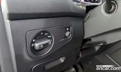 Volkswagen Tiguan 2023 2.0 Автомат в Москве № 214903, миниатюра 5