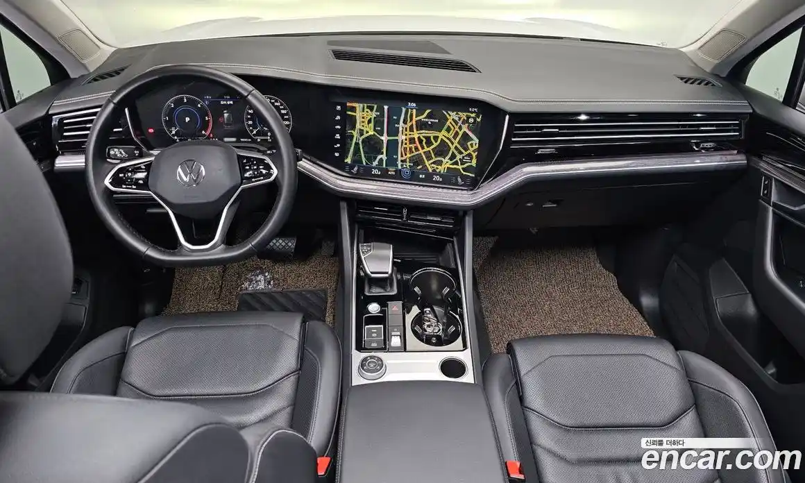 Volkswagen Touareg 2023 3.0 Автомат в Москве № 215289, фото 13