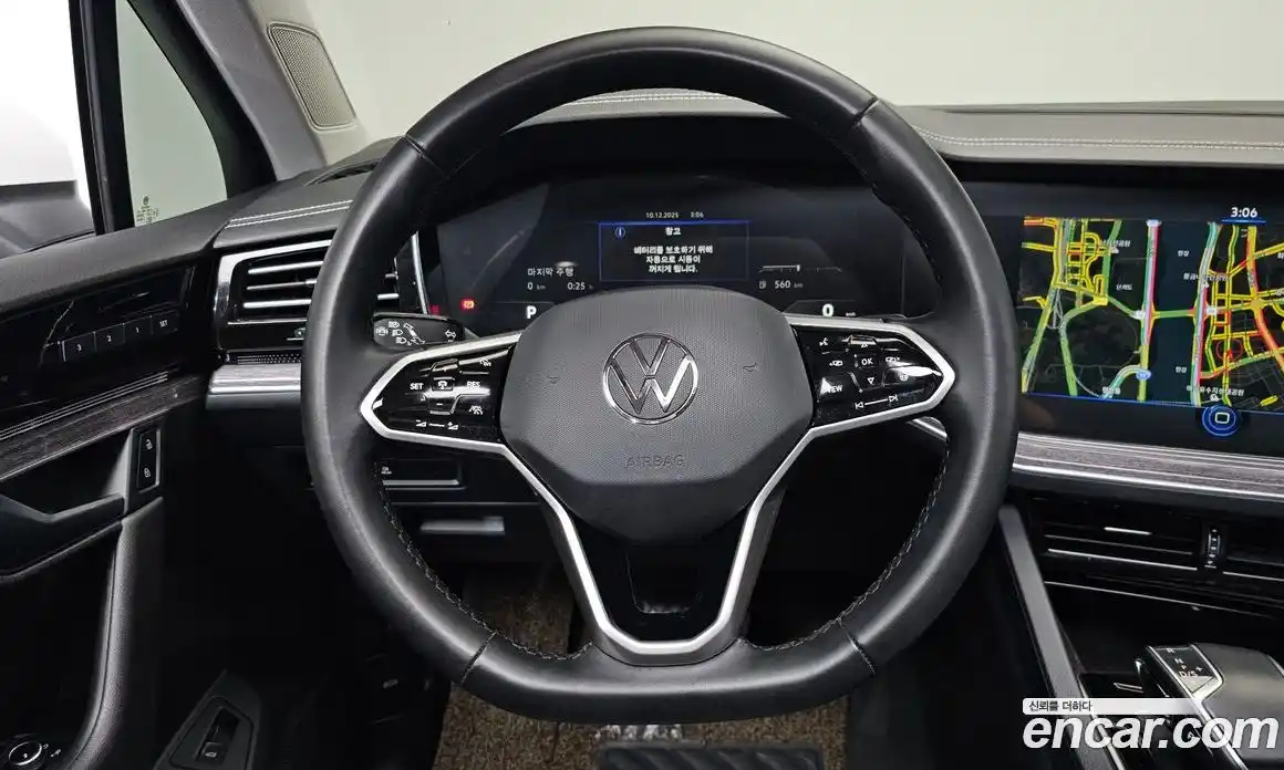 Volkswagen Touareg 2023 3.0 Автомат в Москве № 215289, фото 14