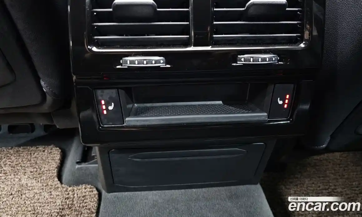 Volkswagen Touareg 2023 3.0 Автомат в Москве № 215289, фото 7