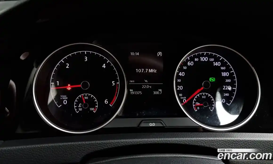 Volkswagen Golf 2015 1.6 Автомат в Москве № 215314, фото 6