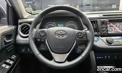 Toyota RAV4 2017 2.5 Автомат в Москве № 215506, миниатюра 5