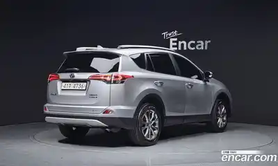 Toyota RAV4 2017 2.5 Автомат в Москве № 215506, миниатюра 8