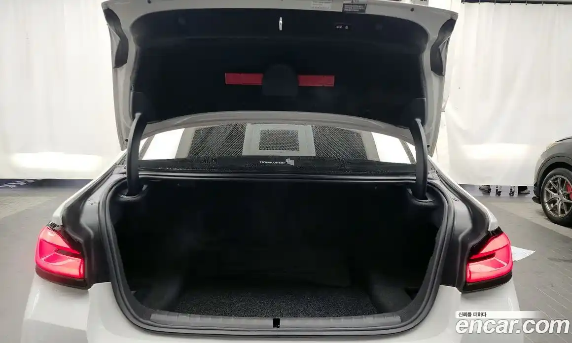 BMW 5-Series 2023 4.4 Автомат в Москве № 228199, фото 14