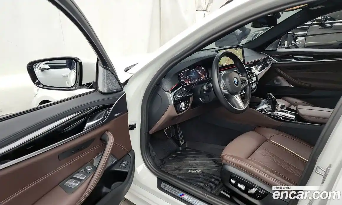 BMW 5-Series 2023 4.4 Автомат в Москве № 228199, фото 4