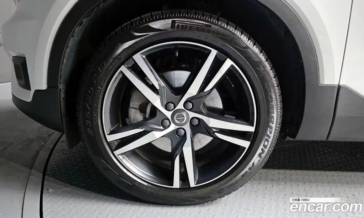 Volvo XC40 2021 2.0 Автомат в Москве № 230508, фото 13