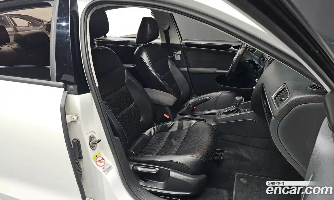 Volkswagen Jetta 2011 2.0 Автомат в Москве № 232127, фото 19