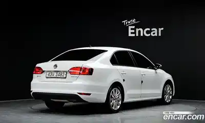 Volkswagen Jetta 2011 2.0 Автомат в Москве № 232127, миниатюра 5