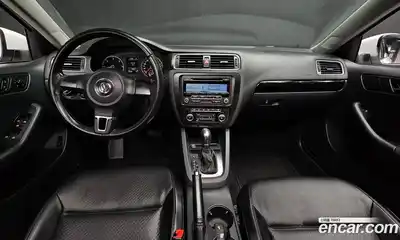 Volkswagen Jetta 2011 2.0 Автомат в Москве № 232127, миниатюра 8