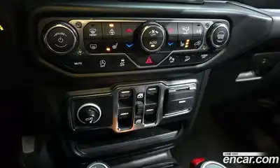 Jeep Wrangler 2019 2.0 Автомат в Москве № 232354, миниатюра 2