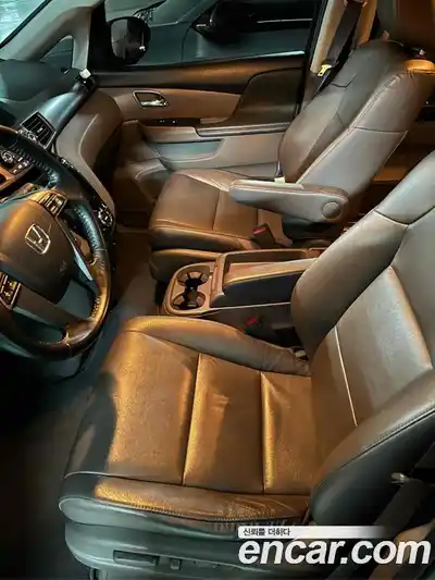 Honda Odyssey 2014 3.5 Автомат в Москве № 232971, миниатюра 4