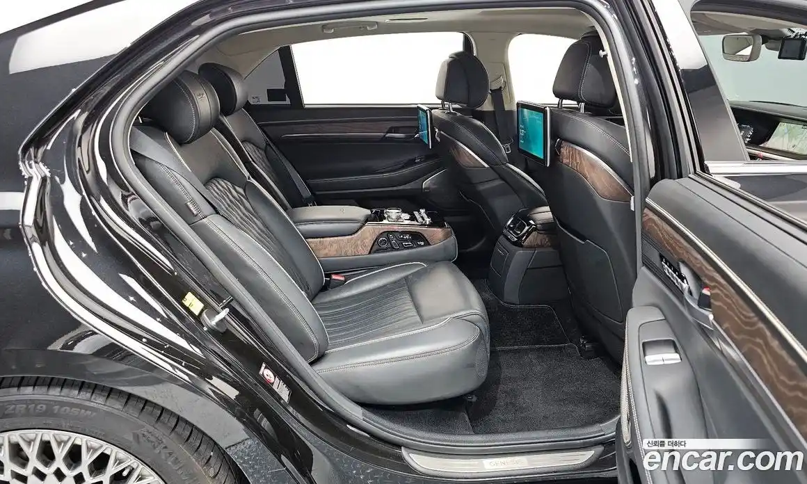 Genesis G90 2019 5.0 Автомат в Москве № 23546, фото 17