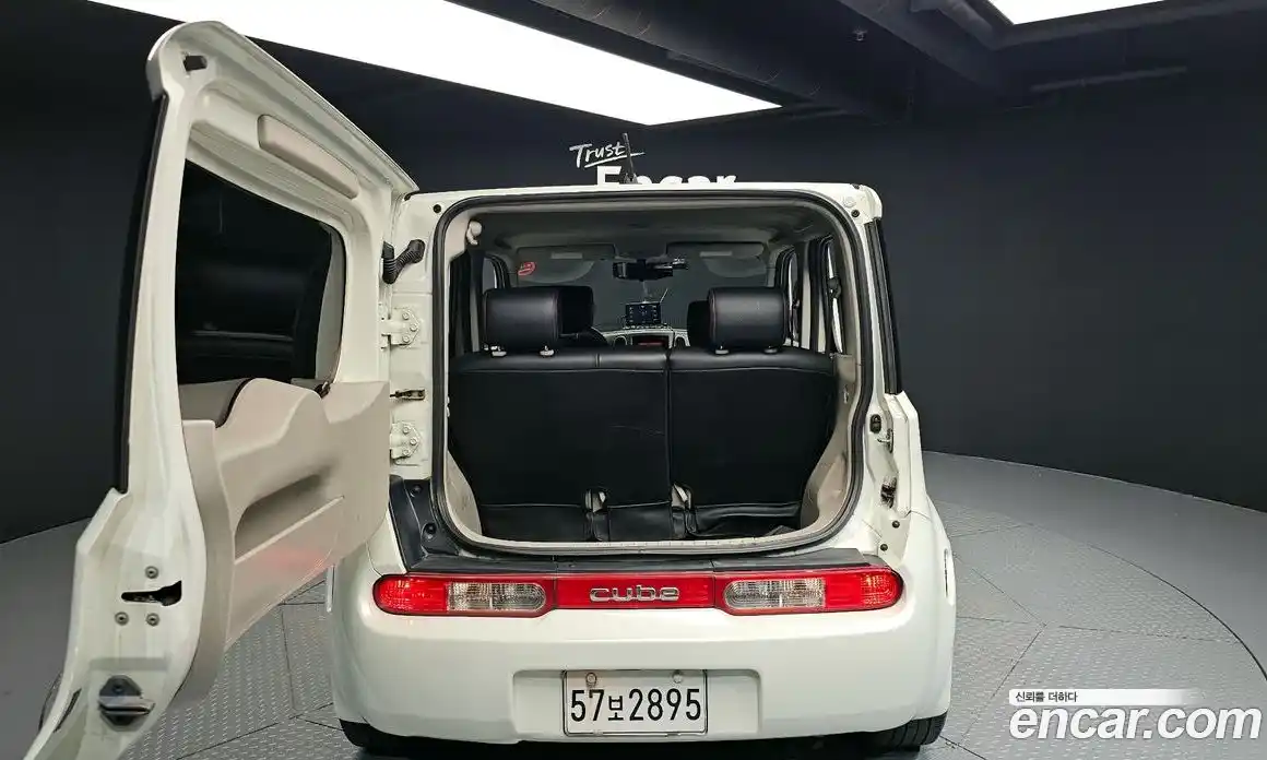 Nissan Cube 2009 1.8 Автомат в Москве № 243902, фото 8