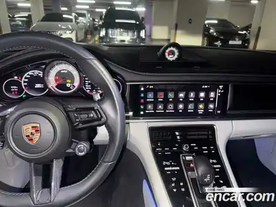 Porsche Panamera, 2023