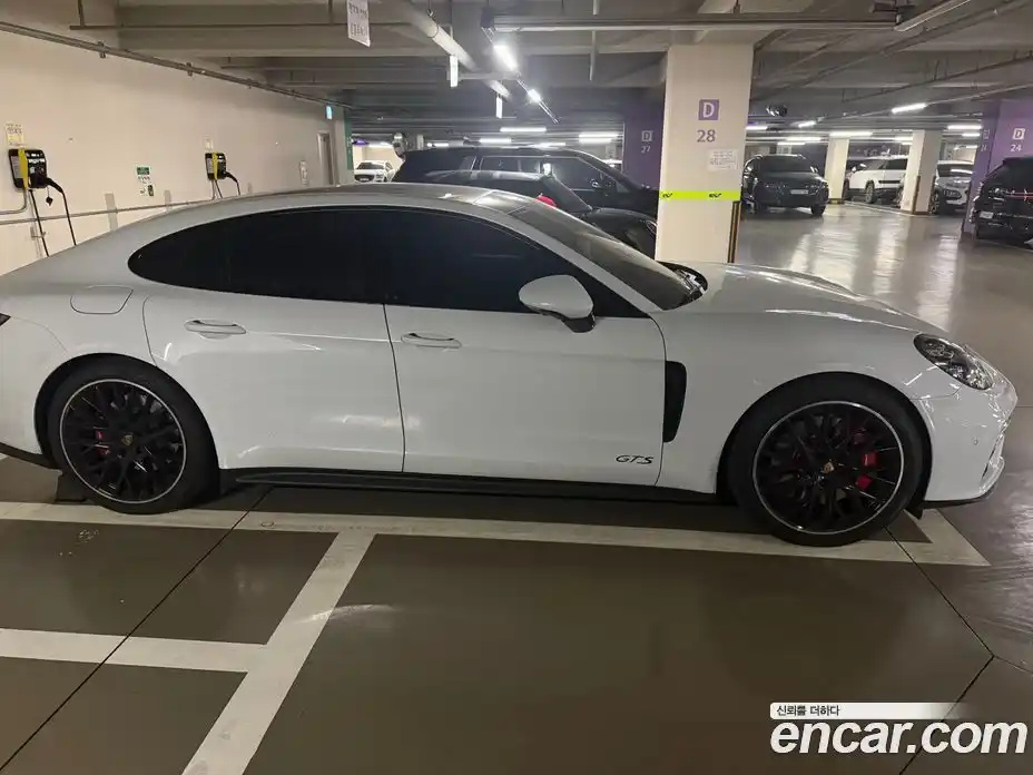 Porsche Panamera 2023 4.0 Автомат в Москве № 252211, фото 5