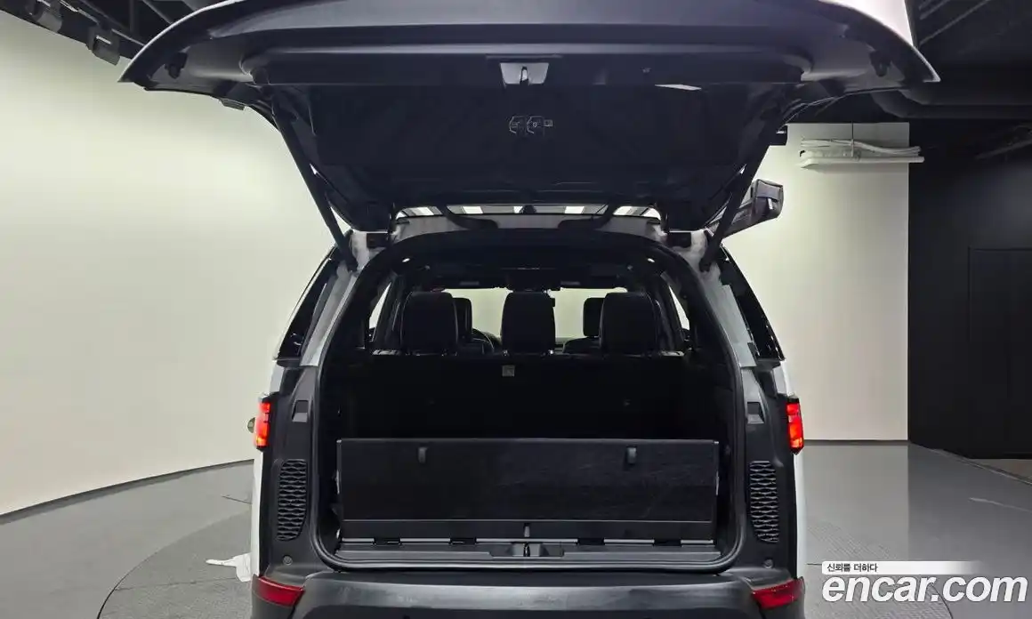 Land Rover Discovery 2019 3.0 Автомат в Москве № 252593, фото 12