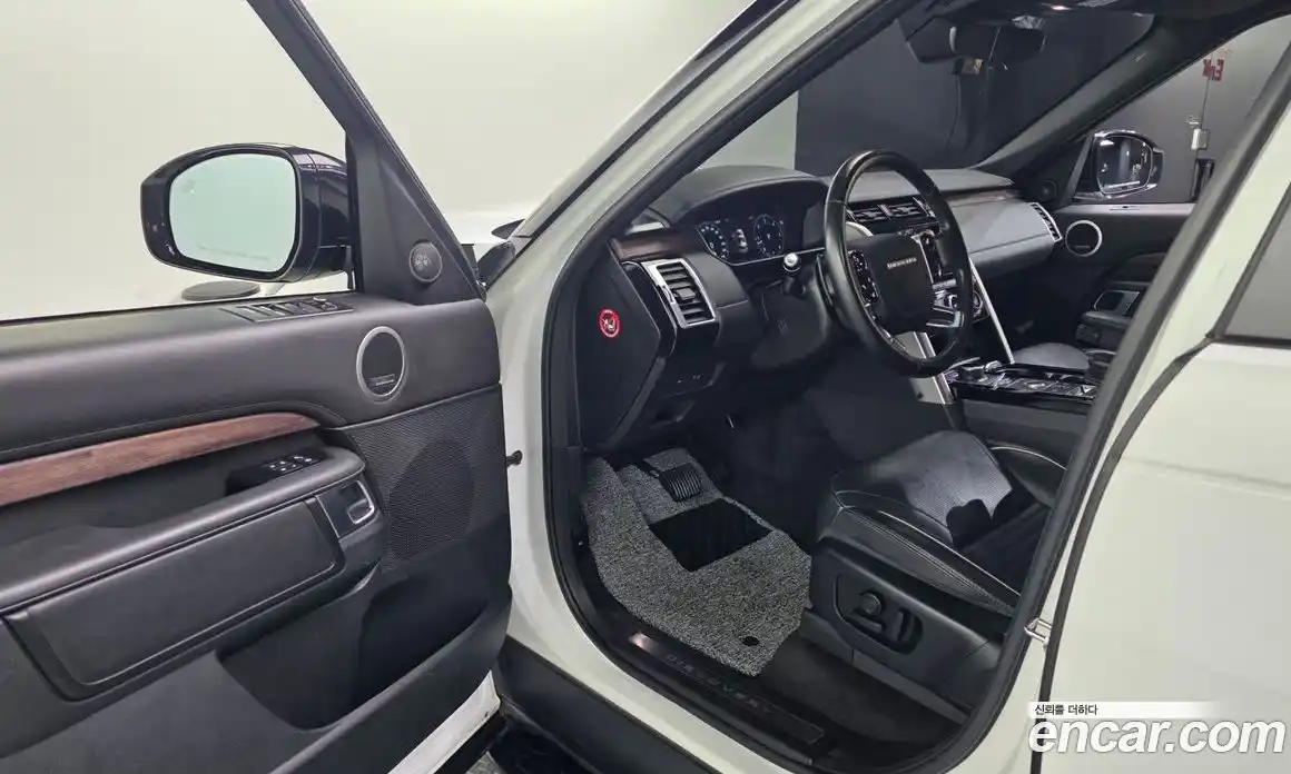 Land Rover Discovery 2019 3.0 Автомат в Москве № 252593, фото 19