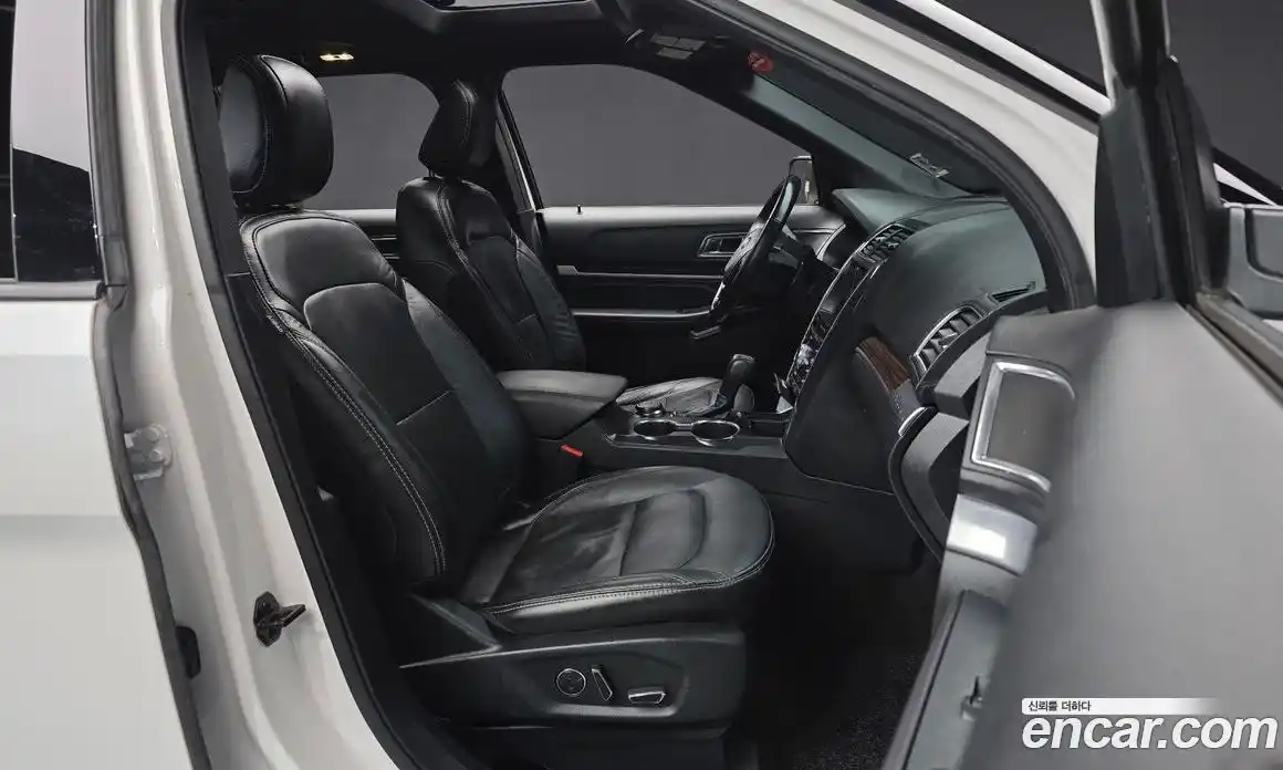 Ford Explorer 2018 3.5 Автомат в Москве № 255706, фото 11