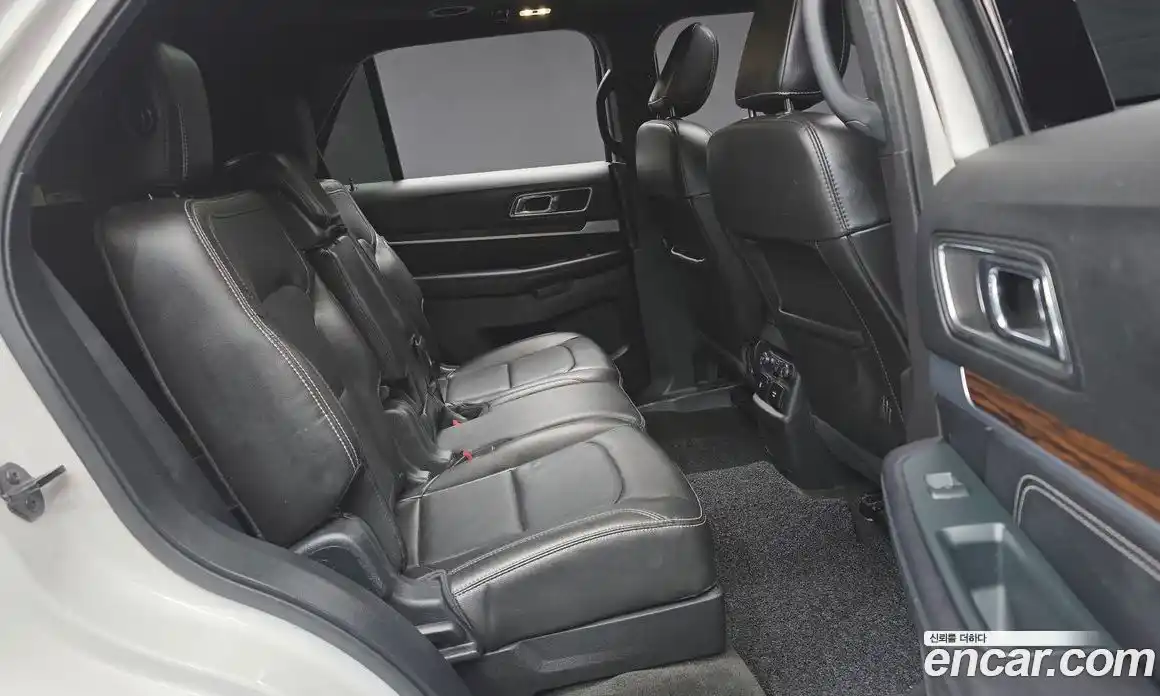 Ford Explorer 2018 3.5 Автомат в Москве № 255706, фото 15