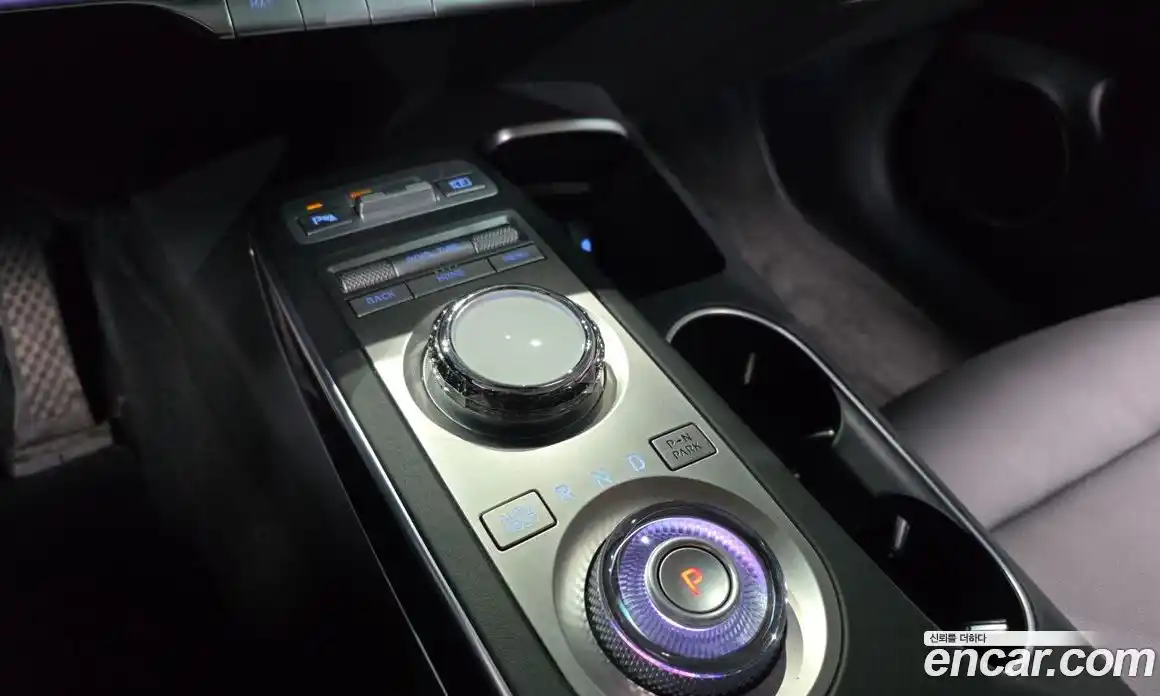 Genesis GV70 2022 2.2 Автомат в Москве № 26007, фото 16