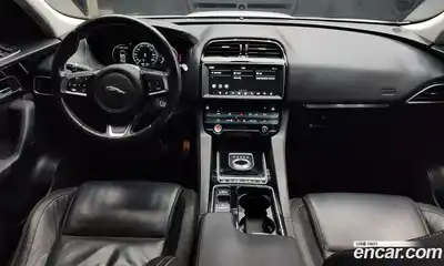 Jaguar F-Pace 2018 2.0 Автомат в Москве № 263462, миниатюра 6