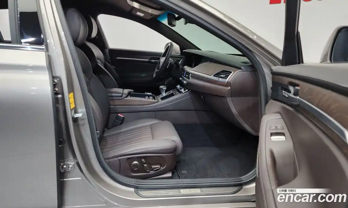 Genesis G90 2019 5.0 Автомат в Москве № 27357, фото 18