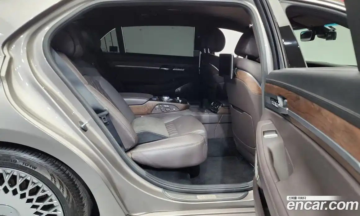 Genesis G90 2019 5.0 Автомат в Москве № 27357, фото 10