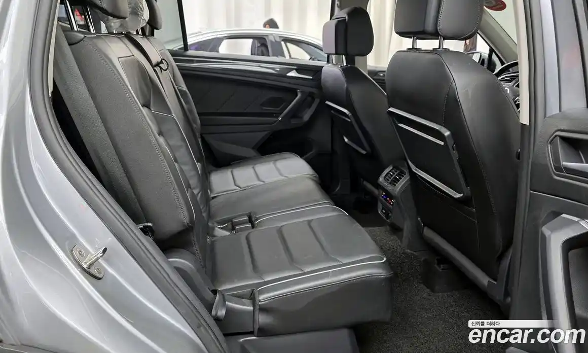 Volkswagen Tiguan 2020 2.0 Автомат в Москве № 276340, фото 11