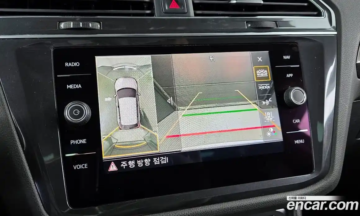 Volkswagen Tiguan 2020 2.0 Автомат в Москве № 276340, фото 13