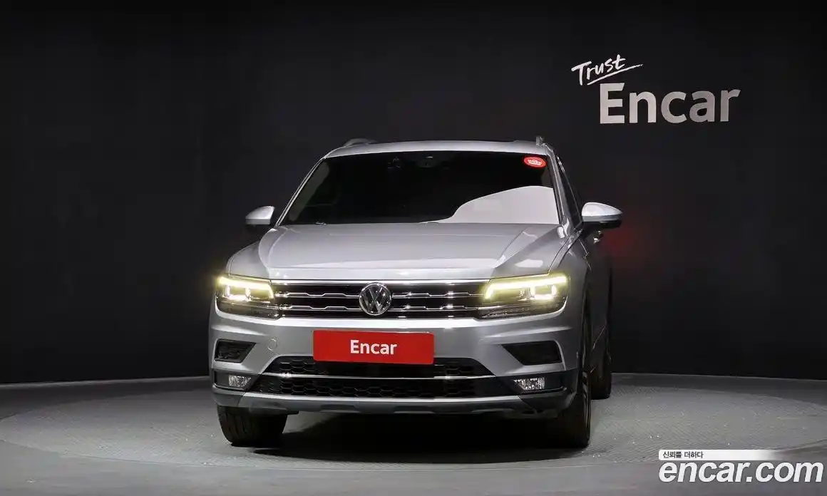 Volkswagen Tiguan 2020 2.0 Автомат в Москве № 276340, фото 18