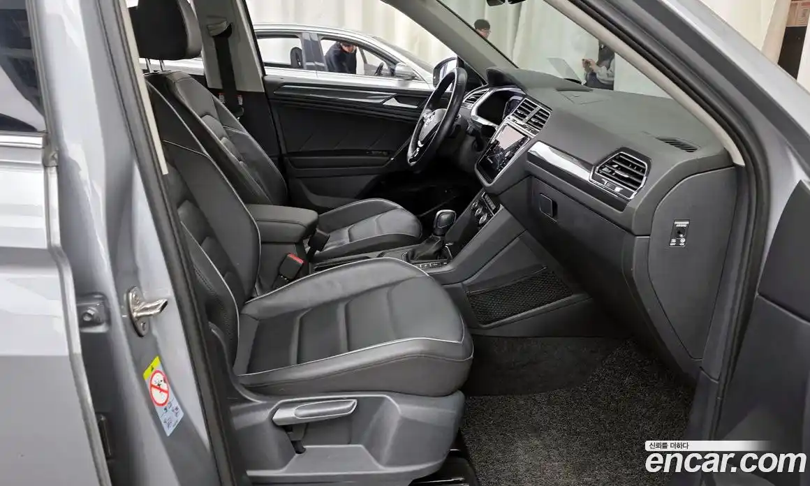 Volkswagen Tiguan 2020 2.0 Автомат в Москве № 276340, фото 10