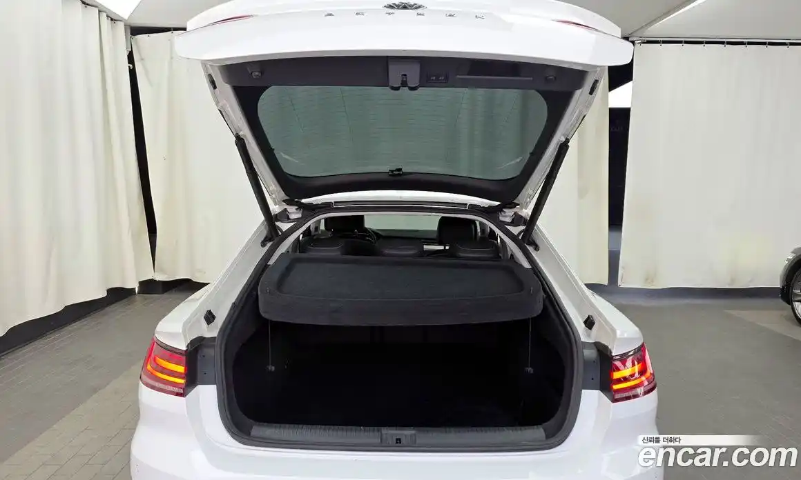 Volkswagen Arteon 2019 2.0 Автомат в Москве № 277096, фото 11